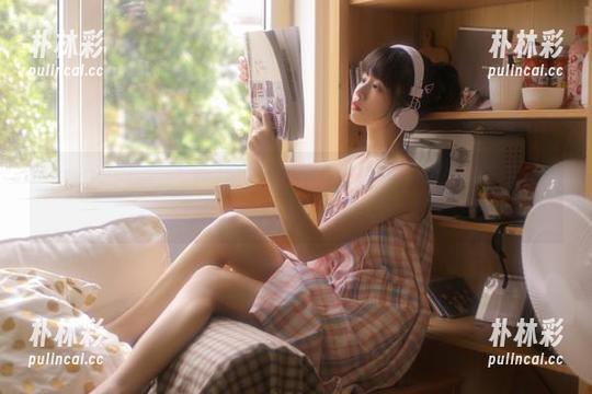 asagiriai(爱ちゃん)常服自拍全集：免费下载她的每一个精彩瞬间，尽享视觉盛宴！.txt