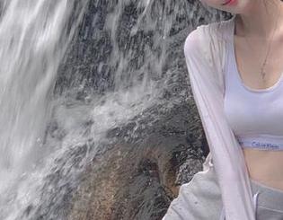 beautyleg – 吊带之美！Dora的每一组套图资源都是心跳加速，别说我没提醒你！.txt