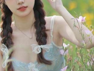 beautyleg – Flora裸足图包：在每个季节中找寻不被束缚的自由资源.txt