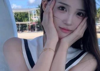 beautyleg – 校园里的私房美图：Sammi带你探寻青春的秘密花园.txt