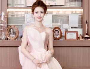 beautyleg – 捕捉夏天：简晓育的高清美图让你沉醉于无尽的夏日幻想！.txt