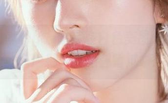 beautyleg – 赵芸在白色美图分享中展现出的时尚魅力，不容错过哦！.txt