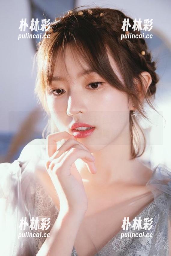 beautyleg - 赵芸在白色美图分享中展现出的时尚魅力，不容错过哦！.txt
