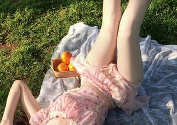pans – 小颖女王写真：无圣光原图演绎独特的柔美与坚强.txt