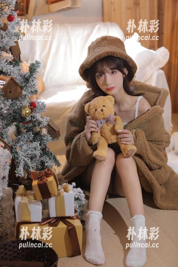 pans - 全新更新！淘淘泳池写真集，沉浸在阳光与水波的绝美瞬间.txt