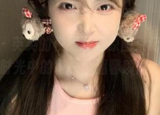 pans – 英英的校服写真原图：记录下校园时光中的每一个温馨瞬间.txt