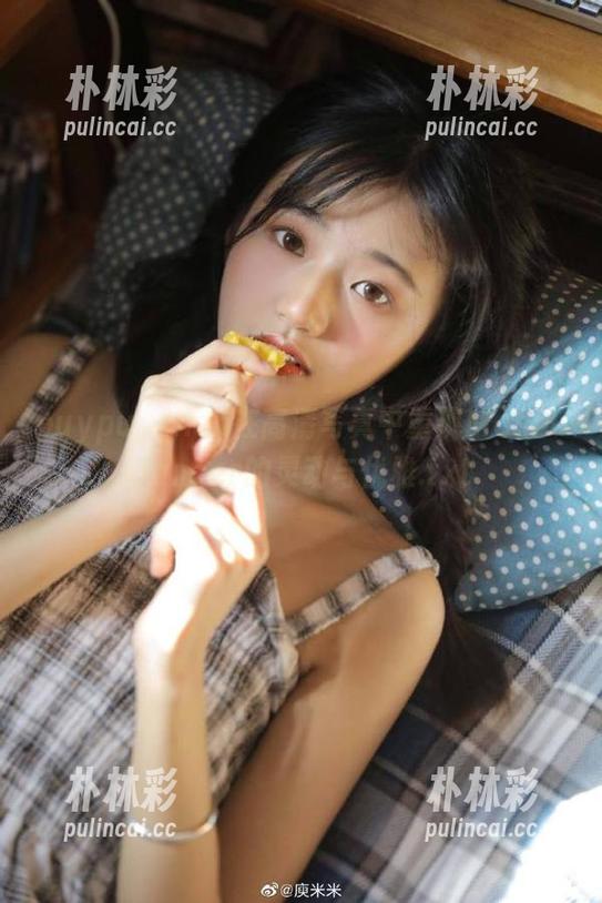 puypuychen在高清写真中重现MashuDancer的灵动与优雅.txt