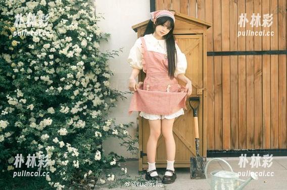 从外卖员到写真女神，rua阮阮图包分享，看看她如何转身成时尚的‘外卖女皇’！.txt