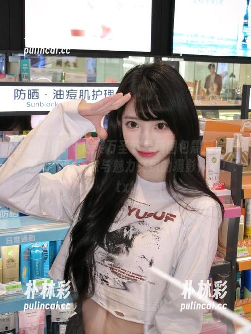 丝慕GIRL - 泡芙万圣节最新图包震撼来袭，领略她的创意与魅力交织的摄影作品！.txt