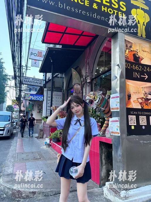 丽柜 - xilly白衬衫的无限可能：原图和图册带你领略时尚新视角.txt