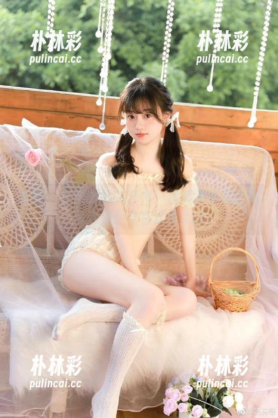 丽柜 - 佳怡的棉袜艺术：精美写真图片与精选资源全在这里.txt
