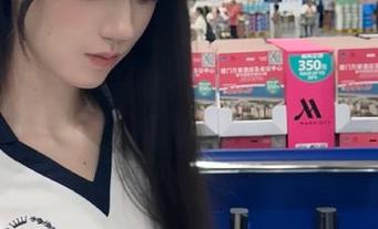 丽柜 – 想要避暑吗？快来看看凉儿的夏天最新图片更新，绝对让你心旷神怡！.txt