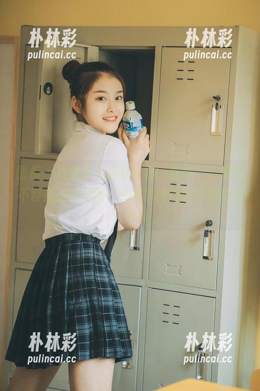丽柜 - 欣赏小七最新写真“妹妹”，绝对不容错过的美图，唤醒你内心的艺术灵感！.txt