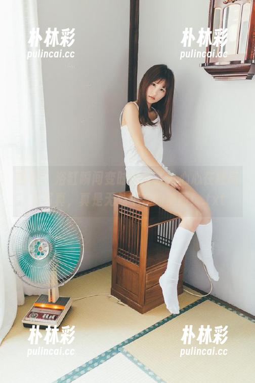 丽柜 - 浴缸瞬间变时尚背景，心心在线高清写真，真是无处不在的美丽！.txt