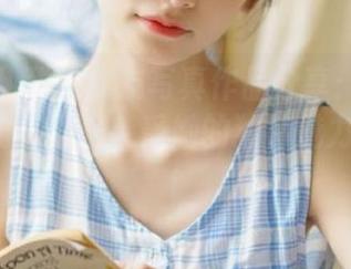 丽柜 – 甜甜的女友写真作品分享：让你的心甜甜的，快来感受她的独特魅力吧！.txt