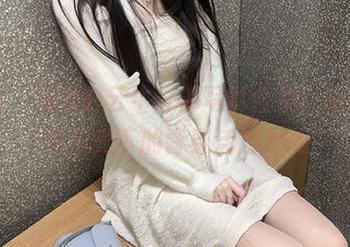 丽柜 – 观看白云牛仔裤写真合集，感受夏日阳光下的青春活力.txt