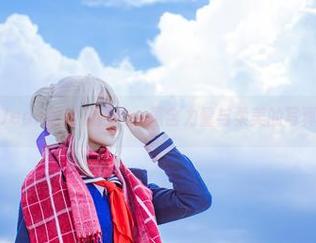 领略九曲Jean的瑜伽魅力：蕴含力量与柔美的写真作品.txt