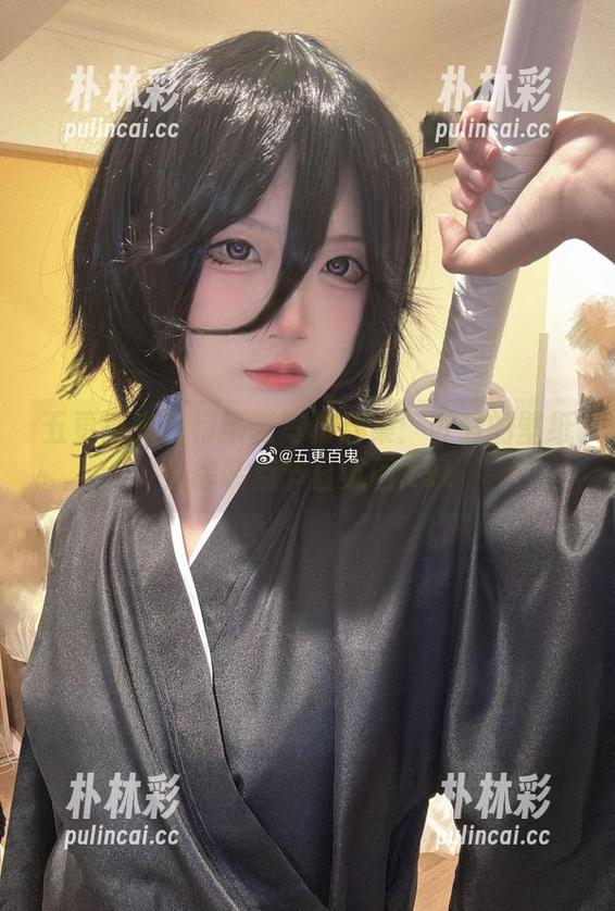 五更百鬼独特圣诞写真合集：可爱的壁纸为你装点节日氛围.txt