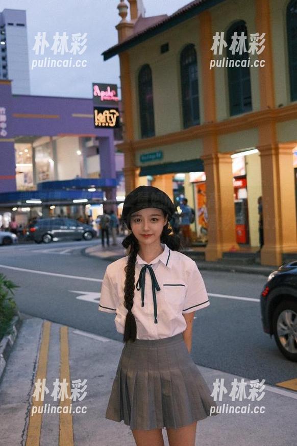 保守的二舅妈 微密圈 - 保守的二舅妈的红色高跟魅力:最新作品集解锁时尚与个性的精彩瞬间.txt