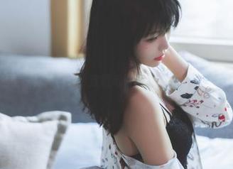倦倦喵私房露背裙合集，致敬每一位追求美感的时尚女孩.txt