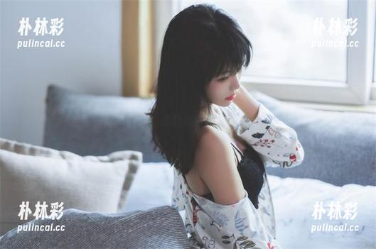 倦倦喵私房露背裙合集，致敬每一位追求美感的时尚女孩.txt