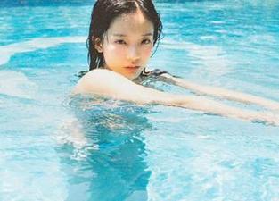 克拉女神 – 当孟君遇上死库水：写真原图展现无限创意与灵感.txt