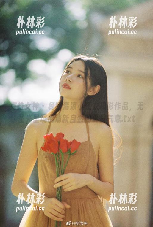 克拉女神 - 杨暖清凉小睡衣摄影作品，无圣光呈现出清新自然的夏日气息.txt