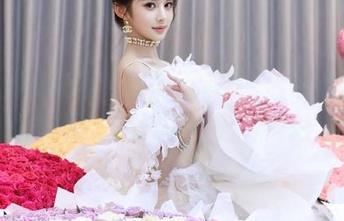 最新兔玩映画制服黑三本写真，拍出你的校园梦与对“黑色”的无尽畅想！.txt
