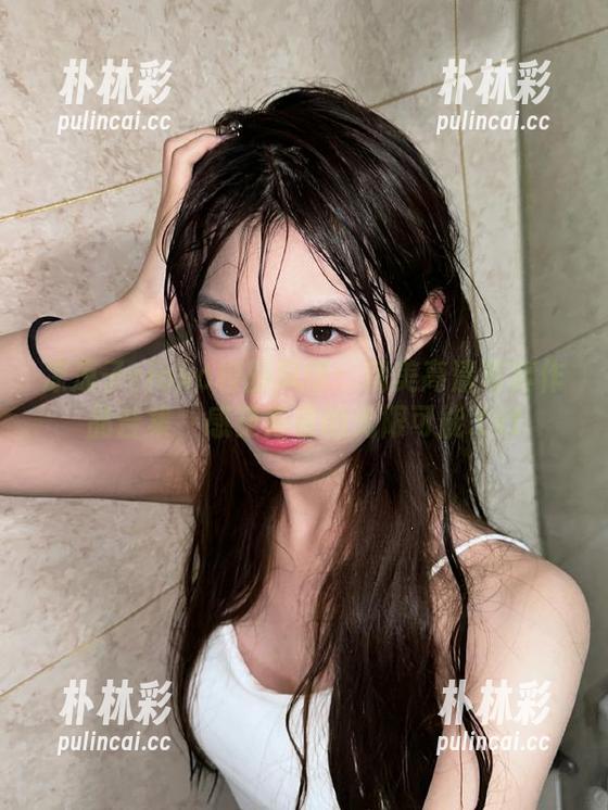 凉凉子rioko校园风情：精美高清写真作品合集，感受青春的无限可能.txt