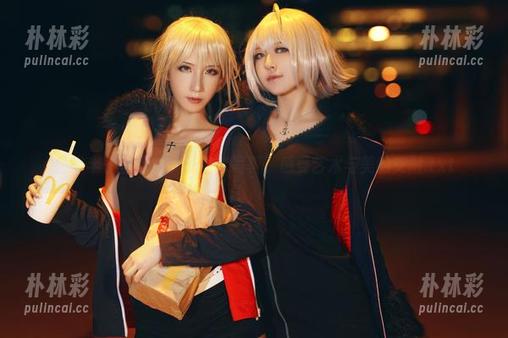 由半半子呈现的梦子全套写真，感受艺术与美的交融.txt