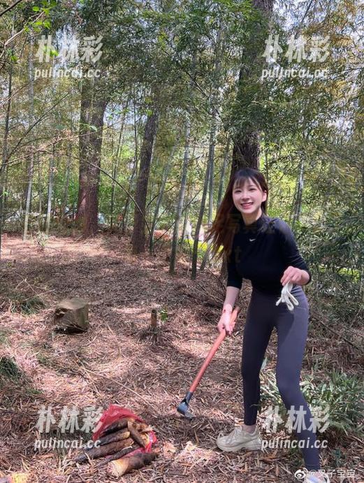 叉子宝宝 穿越幻想,叉子宝宝的裸足写真让你陶醉于每一个细节.txt