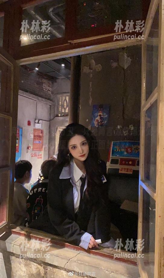 用毒舌划分美与丑，只是简言为你揭开龙姬写真原图的真正面纱.txt