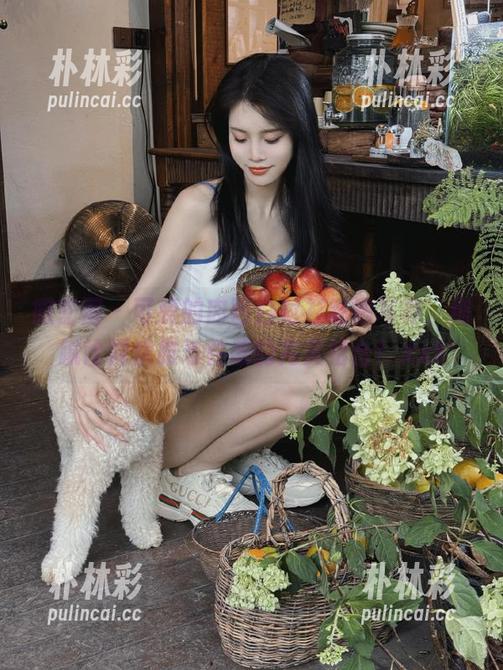 微密圈 - 可爱的肉巴白衬衫私房写真，细腻诠释优雅与性感的完美结合！.txt