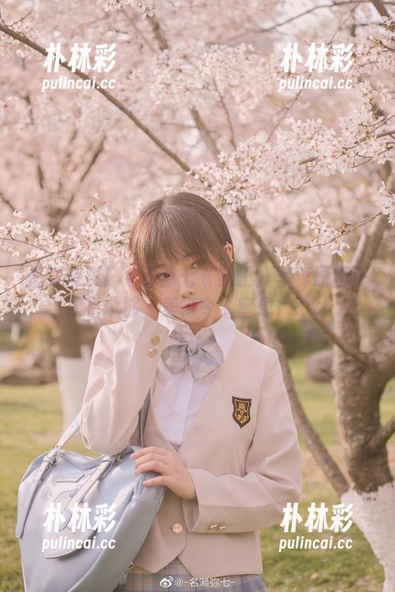 最新炫彩！名濑弥七《女王》写真原图一次看个够，美得令人窒息！.txt