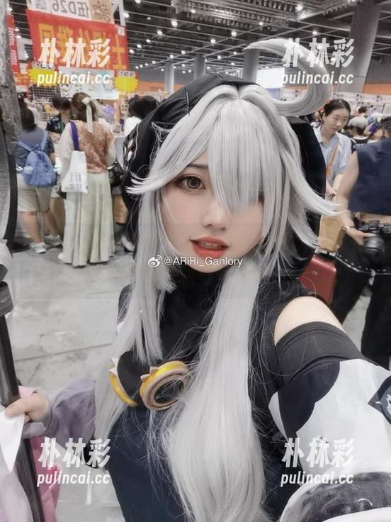 啊日日_Ganlory网袜最新图集，尽享免费获取的精致写真盛宴.txt