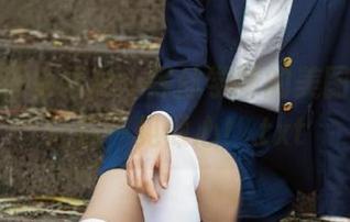 喵写真带来精彩：黑丝学妹的美图分享，让你一见倾心！.txt