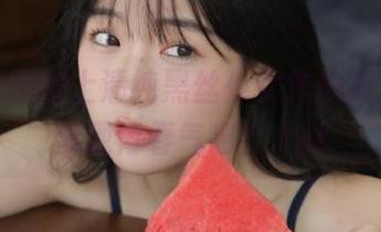 喵糖映画献上清纯黑丝少女作品集，原图展现青春气息！.txt
