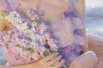 嗲囡囡 – 细腻瞬间的美图：SiByl李思宁飘逸厨娘写真，唤醒你心中的烹饪热情！.txt