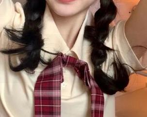 嗲囡囡 – 果儿Victoria少女私房写真合集：让人心醉的精美图片分享.txt