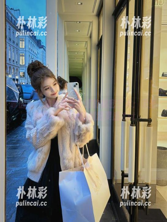 嗲囡囡 - 体味露露小喵的秘密艺术：无圣光图片呈现她的创意灵感.txt