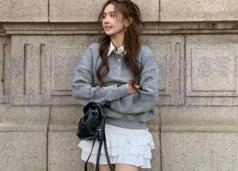 头条女神 – 探索刘芸熙最新浴室写真，获取免费套图享受视觉盛宴.txt