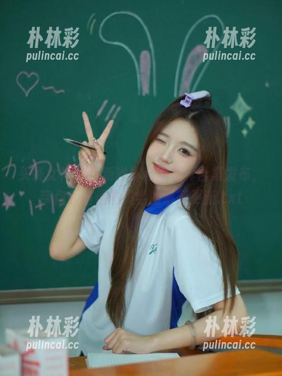 头条女神 - 全新琳琳和服写真合集发布，带你领略优雅美学的最新更新.txt