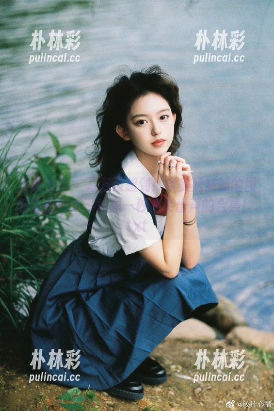 头条女神 - 万万没想到！申美嫣妹妹的图包让我们忍不住想一秒钟笑出声的合集！.txt