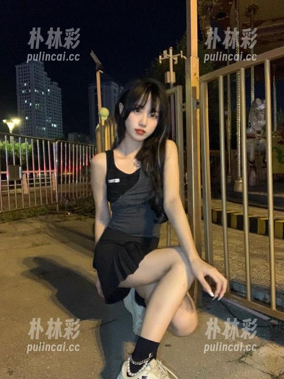 微密圈 - 探索蕾丝装下的秘密：奔跑的晶骡子的私房美图展现风情.txt