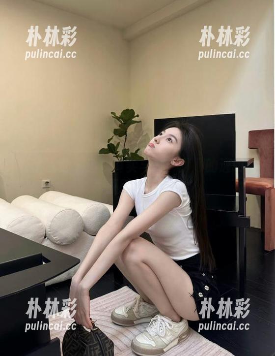 妖精视觉 - 透视真实与美：顾顾的透明写真原图精选.txt
