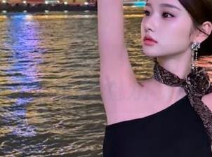 时尚私拍：姜仁卿(강인경)与白丝一起绽放写真艺术的魅力！.txt