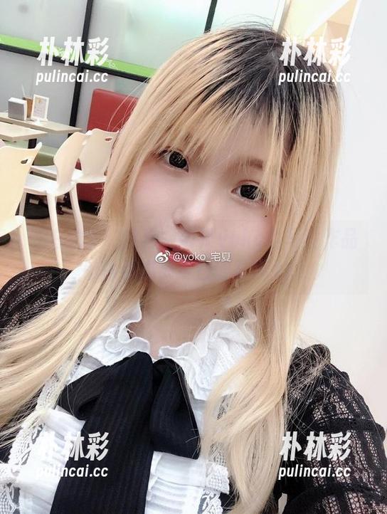 纯白的梦幻世界，宅夏yoko的写真作品引领你邂逅夏日的柔情.txt