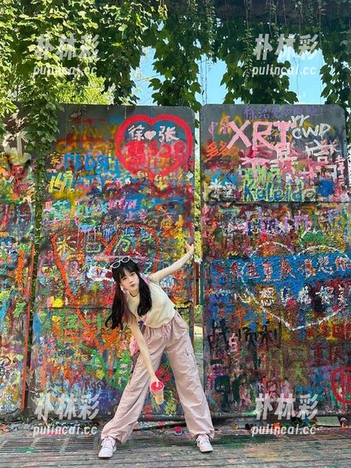 微密圈 - 解锁福利：宋昱欣泳衣图包全新上线，带你畅游夏日湖畔！.txt