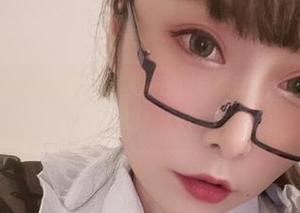 收录小泉学姐吖的经典瞬间，免费图册等你获取，快来体验她的魅力吧！.txt