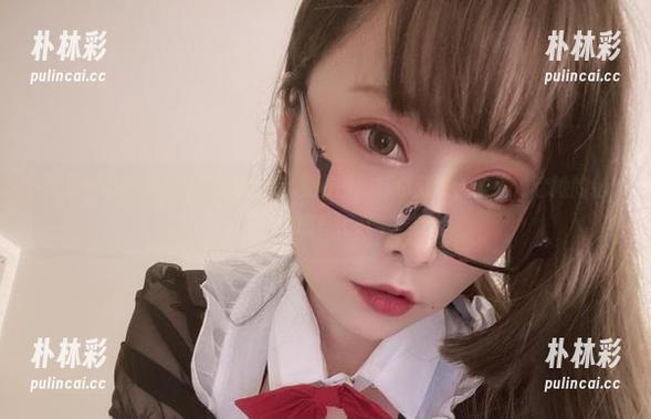 收录小泉学姐吖的经典瞬间，免费图册等你获取，快来体验她的魅力吧！.txt